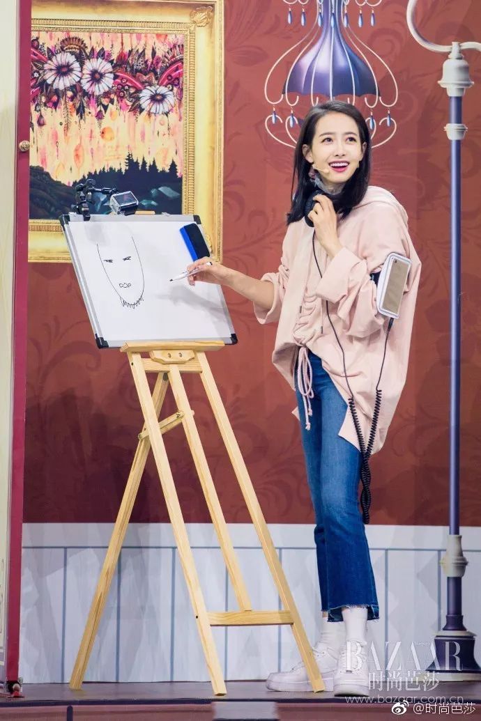 秋冬穿搭女2021高级感小个子,秋冬也流行穿大不穿小