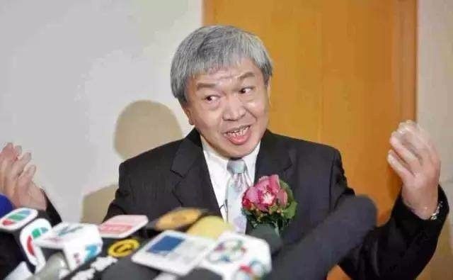 李嘉诚的打工皇帝,李嘉诚一年收入