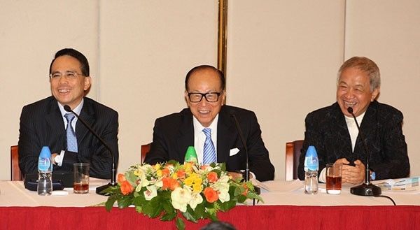 李嘉诚的打工皇帝,李嘉诚一年收入