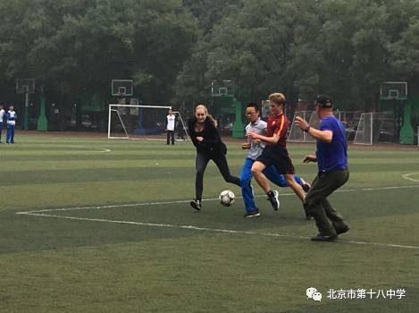 浜ゆ祦浠栧浗鏂囧寲,涓鏂囧寲浜ゆ祦瀛︾敓