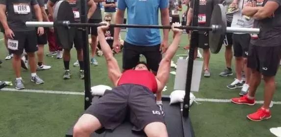 宋仲基和宋慧乔视频,宋钟基权志龙