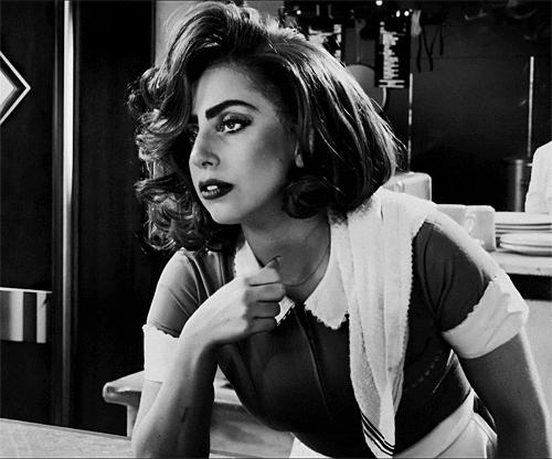 ladygaga的奇装异服前卫,ladygaga现在变美了