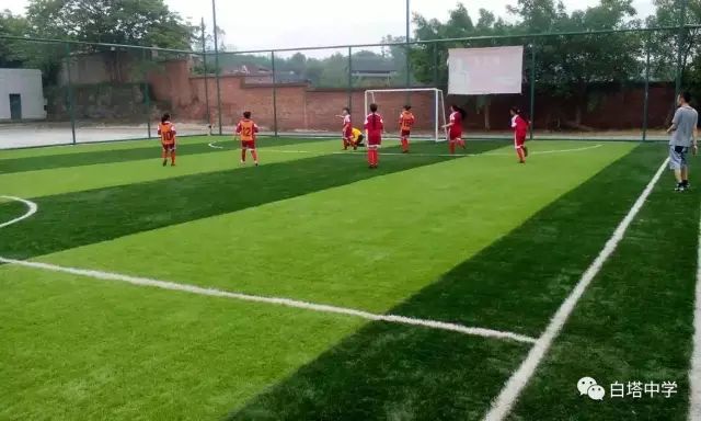 威远校园足球比赛奖杯,威远足球队最新比赛小学