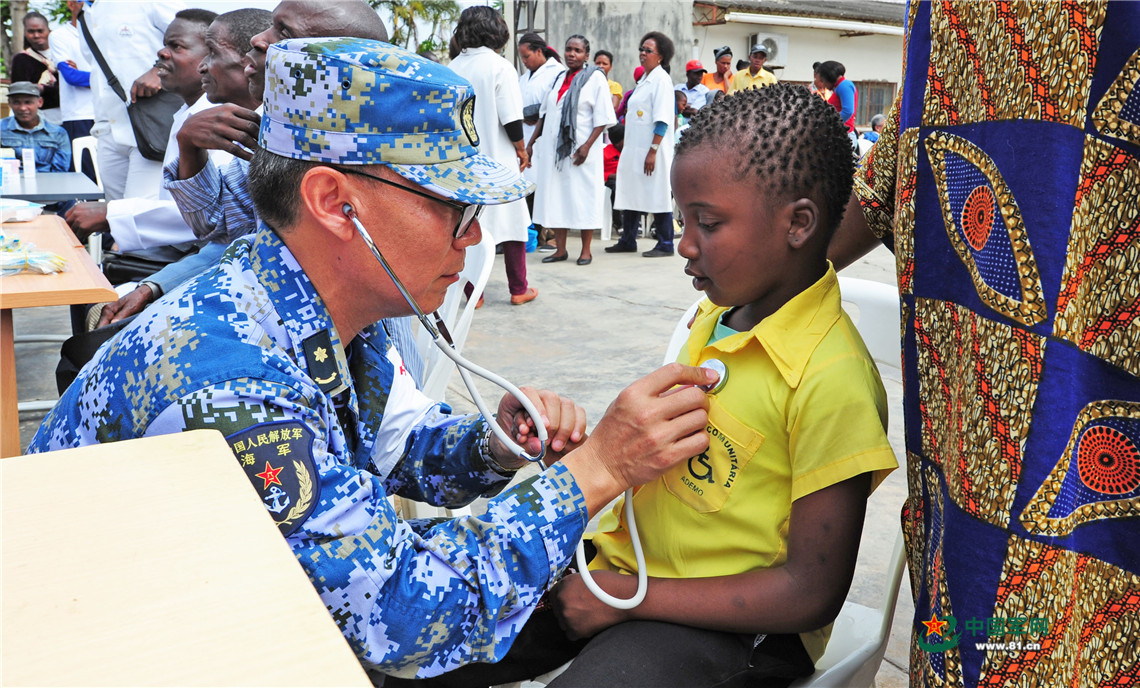 和平方舟医院船支援莫桑比克,中国医疗船和平方舟号船长