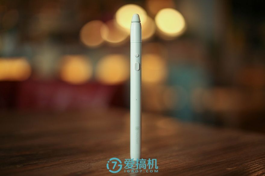 微型触控投影TouchjetPond智能触控投影仪评测