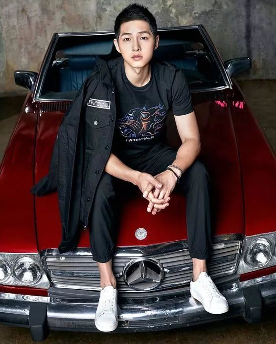 宋仲基和宋慧乔视频,宋钟基权志龙