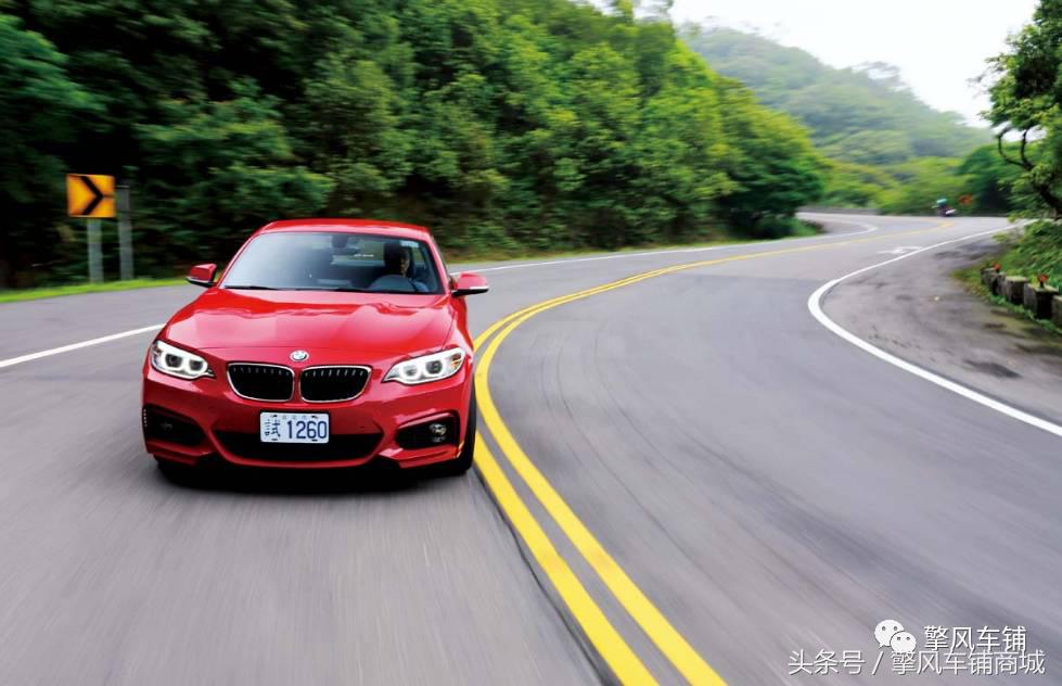 道路两旁的白线是什么意思,道路黄线和白线代表什么