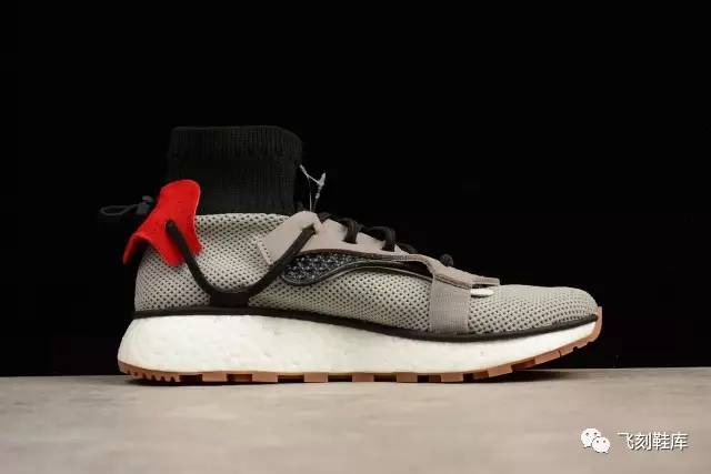 将曾经的亚历山大大帝穿在脚上是一种什么样的感受，AdidasALEXANDERWANG