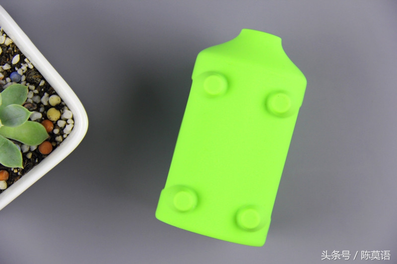 又找不到读卡器了？还在抱怨USB接口不够用？看小猪如何完美演绎读卡集线艺术