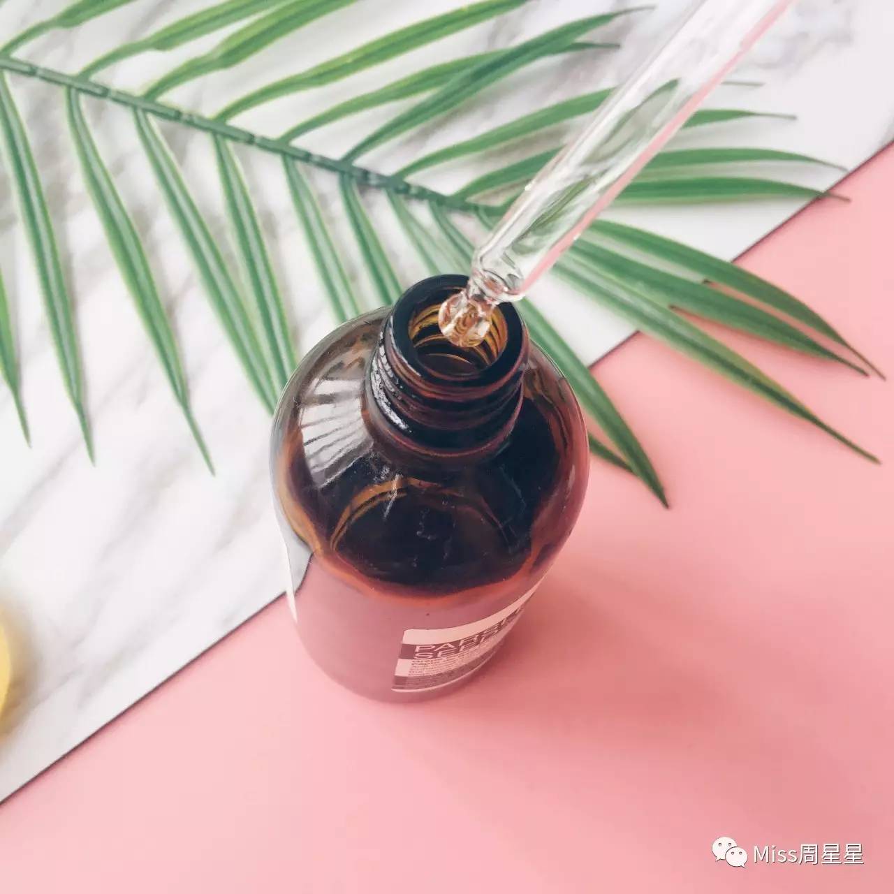 宋慧乔用哪款护肤,宋慧乔长期用精华水