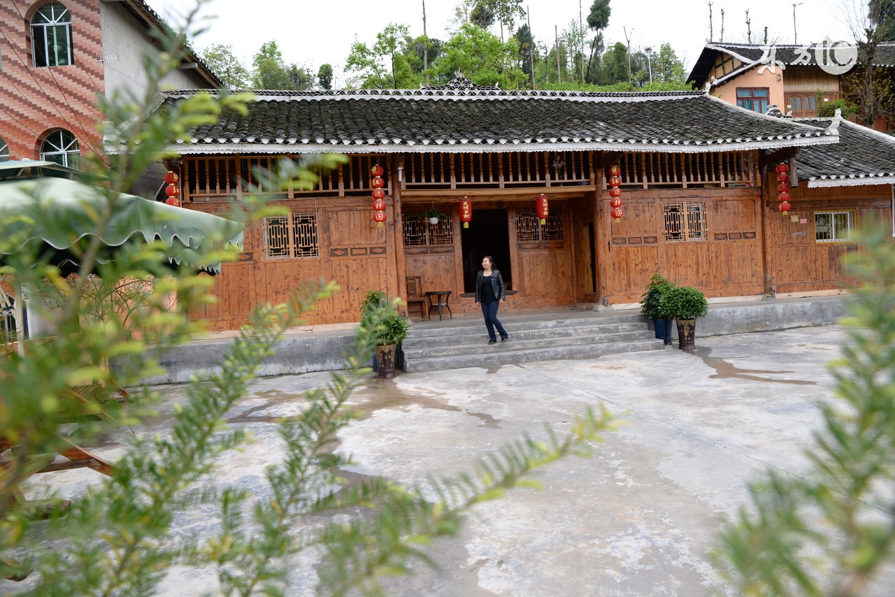 山上房子潮湿怎么装修,老房子潮气重怎么装修