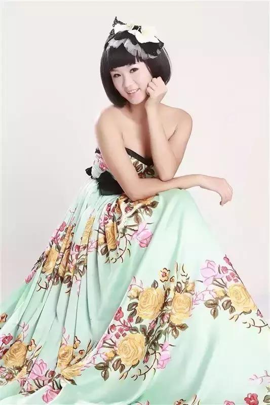 听她说｜李政云：举步维艰跨过十个行业”，看她如何逆袭成足球公司老板