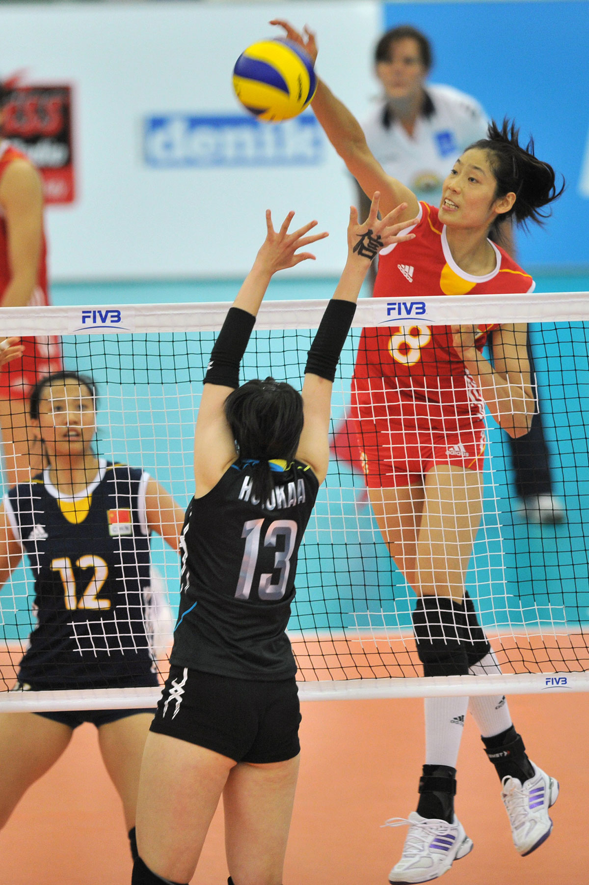 2013年瑞士女排世青赛朱婷,13年女排朱婷世青赛决赛完整视频