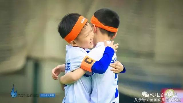 儿童足球护球训练,幼儿足球科普