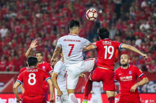 再次在球场上相见,在球场上见到前女友