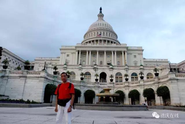 人物｜德庆老摄影人麦庭发对香山情有独钟，退休后每天早上五点登香山，风雨不改