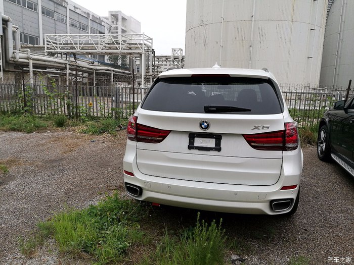 礼物居然迟到了2年，成都小伙提宝马X5