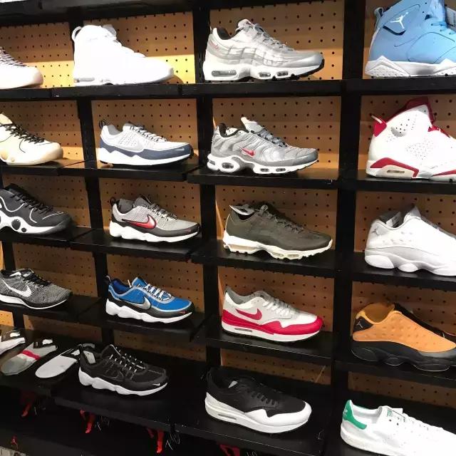 逛完这10家原宿球鞋店后，爆款冷门你想要的这里都有！
