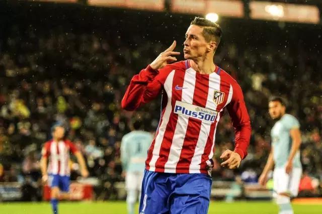 穿长袖打球的人,球场上穿什么球衣更帅