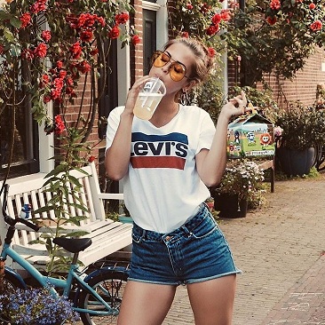 什么样的牛仔裤好看又百搭,百搭时尚超好版型牛仔裤