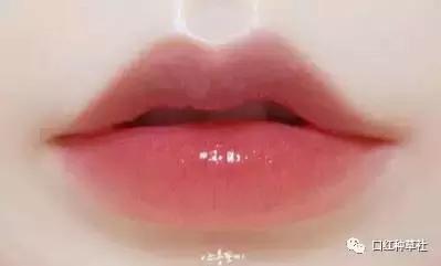 唇色深厚唇适合什么色的口红,唇色深素颜口红不沾杯推荐