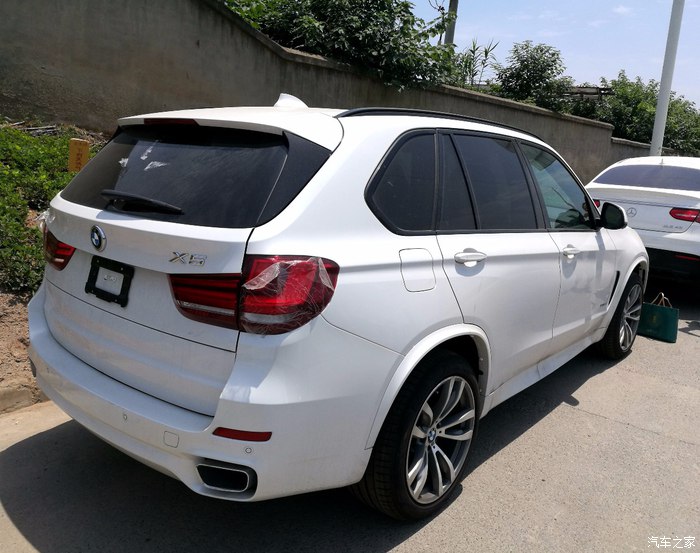 礼物居然迟到了2年，成都小伙提宝马X5