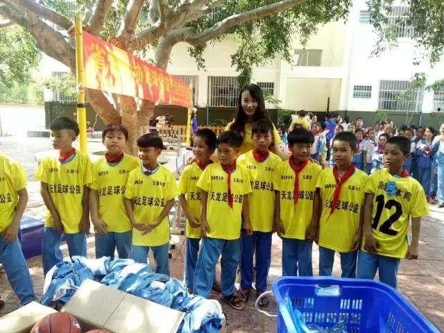 听她说｜李政云：举步维艰跨过十个行业”，看她如何逆袭成足球公司老板