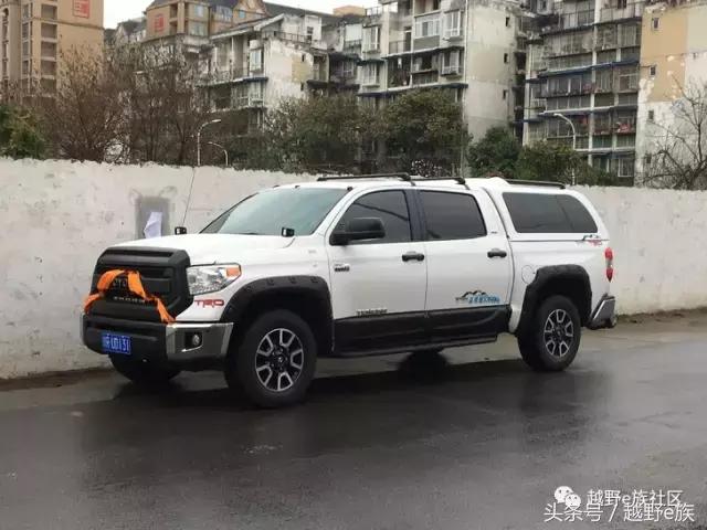 丰田坦途3.3t柴油版改装,丰田坦途trd全新款2022款改装