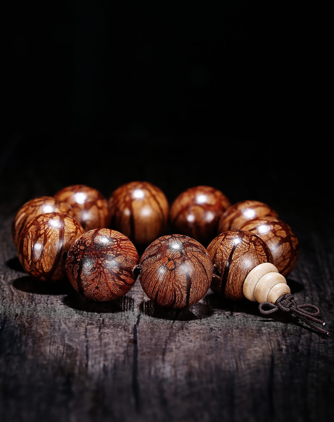 手串太松补救方法视频,长手串怎么调紧