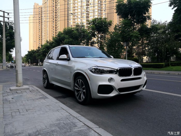 礼物居然迟到了2年，成都小伙提宝马X5