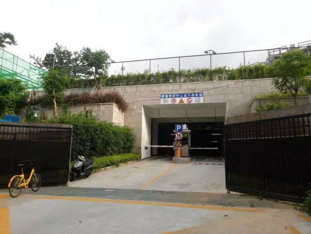 又多了一个免费约会公园！空中栈道、荔枝林、*瑰园玫**，环境超棒的！