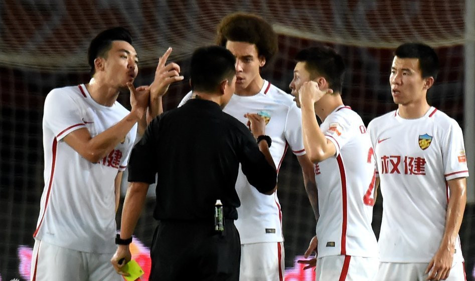 喜子原创｜权健队连胜被他终结，起底“醉酒裁判”张龙！