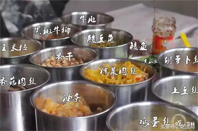 郴州一中门口的那条小吃街，我好想再走一遍啊~