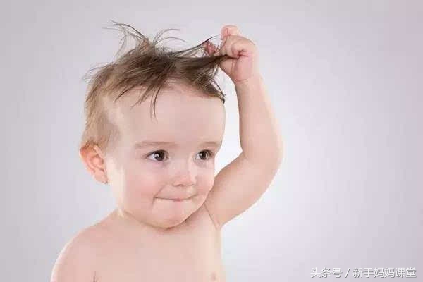 婴儿头发一圈秃什么原因,婴儿头发稀少怎么办还掉发