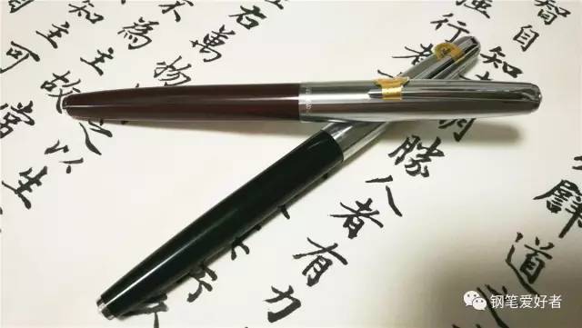 英雄钢笔经典细尖测评,新老英雄100钢笔对比