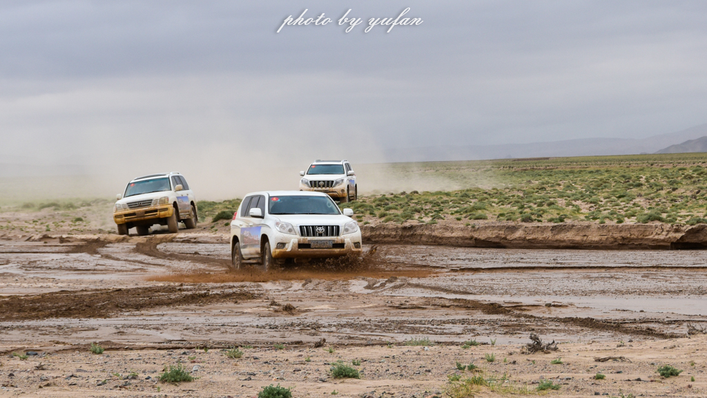 无人区穿越多少公里,无人区穿越和荒野求生哪个难