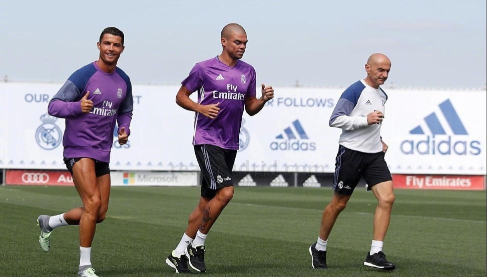 皇马欧冠晋级却暴露三大短板,回顾皇马16-17欧冠晋级夺冠之路