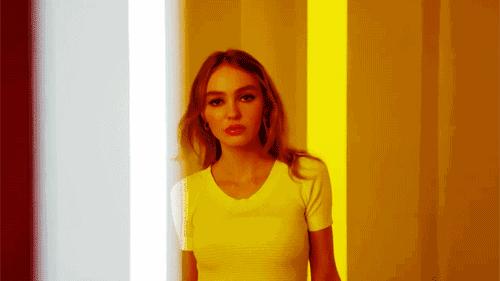 白色百搭但是容易黄怎么办,百搭白t效果图