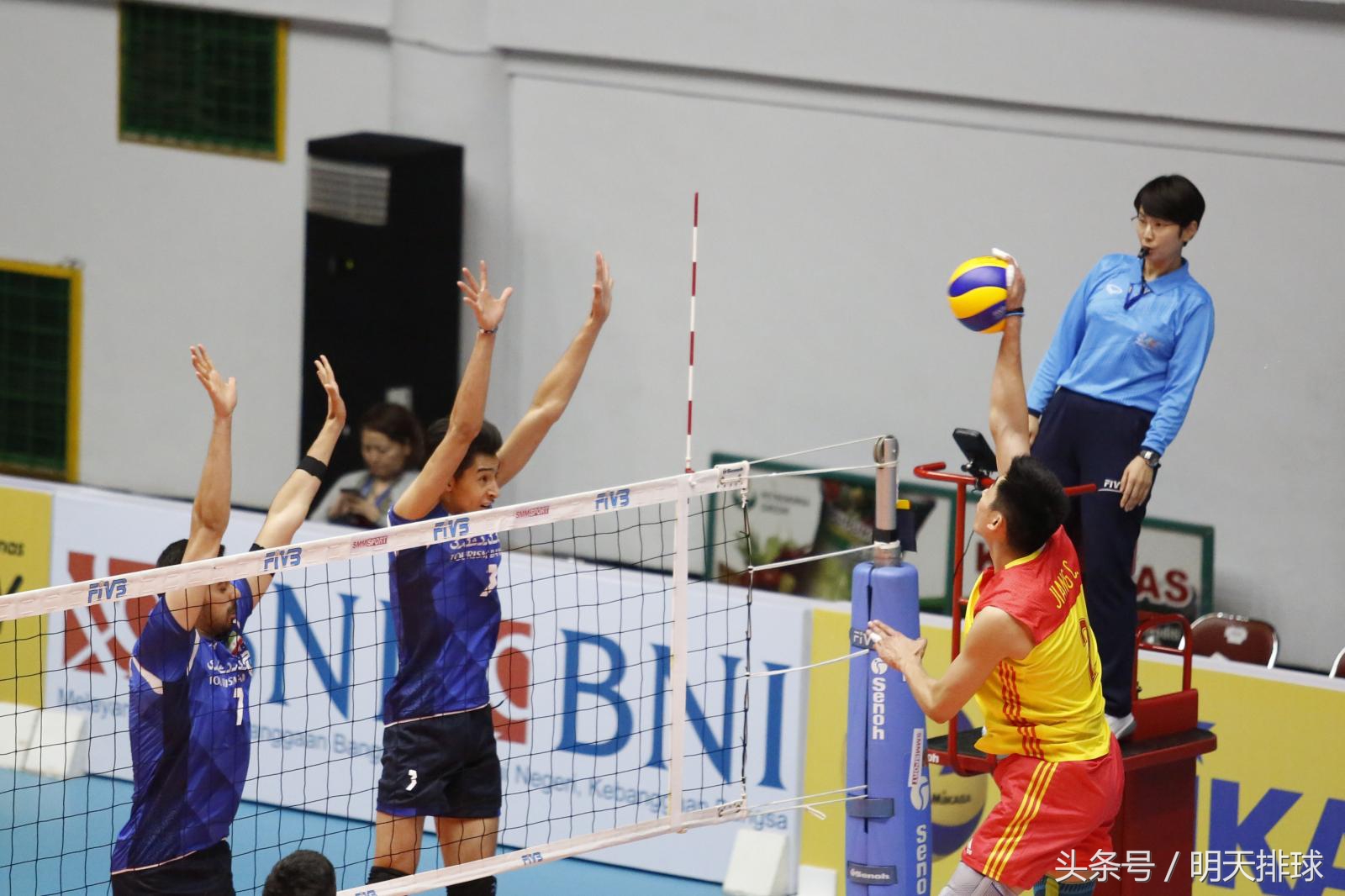 亚锦赛男排半决赛对阵伊朗赢了吗,2021男排亚锦赛中国对伊朗