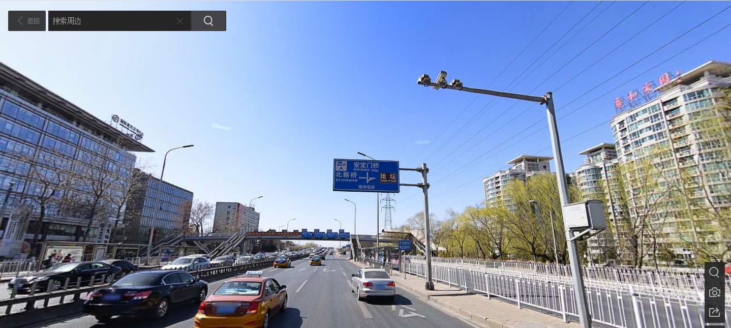 骑车如同走钢丝，过斑马线要跨栏记者亲历北京交通中的“反人类设计”