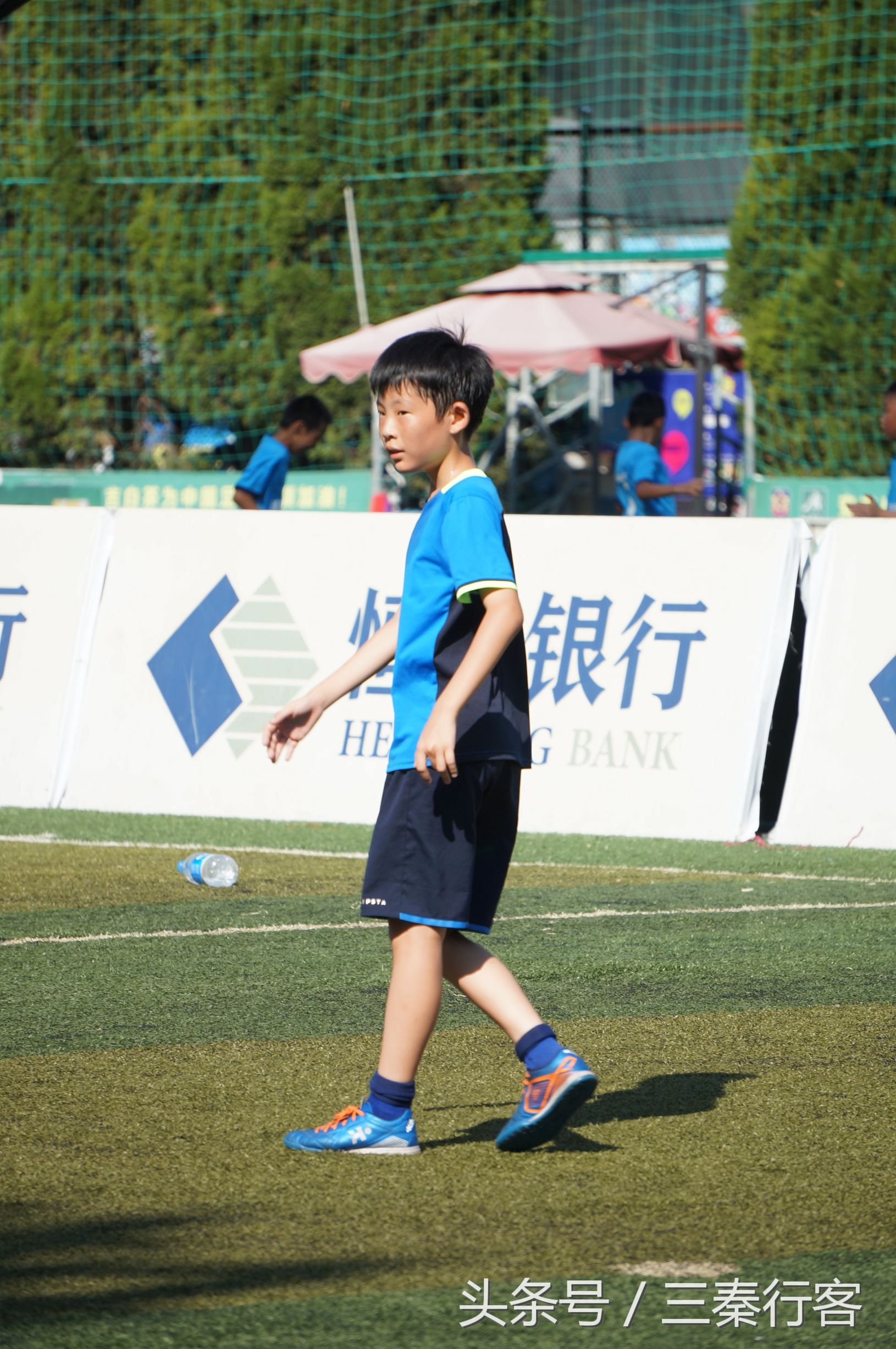 「魅力西安」少年冒酷暑练习足球乃足球发展之路