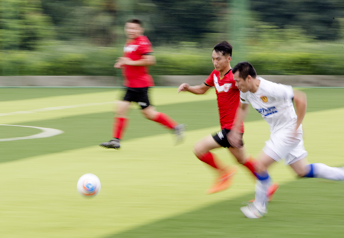 四川成都川渝对抗赛,重庆劲浪足球比赛