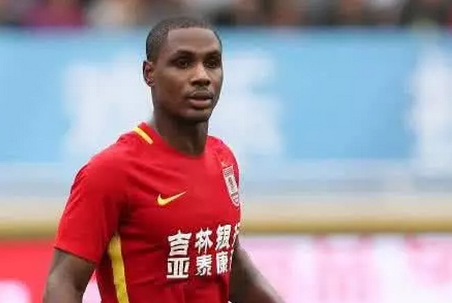 喜子原创｜中超七剑下天山！亚足联写“武侠”，帕托化身天瀑剑！