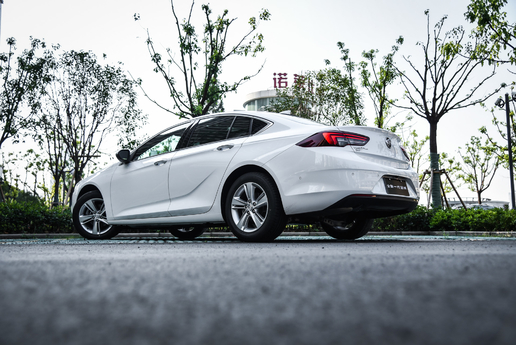 别克君威2.0t2024款性能测试,1.5t配9at变速箱怎么样君威