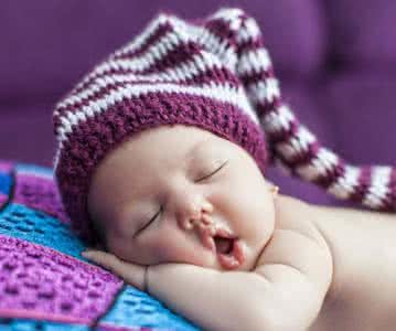 新生儿三凹是什么症状,新生儿脐疝怎么护理