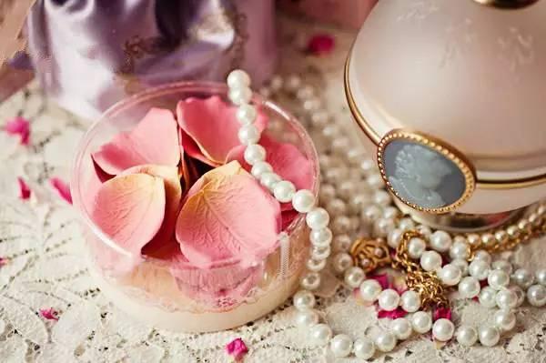 小仙女们的包里都装了啥？