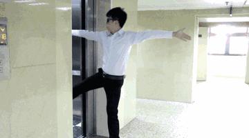 电梯门是怎么运作的,揭秘电梯的工作原理