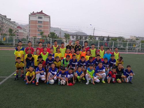 多特蒙德青训营怎么参加,多特蒙德足球青训学校