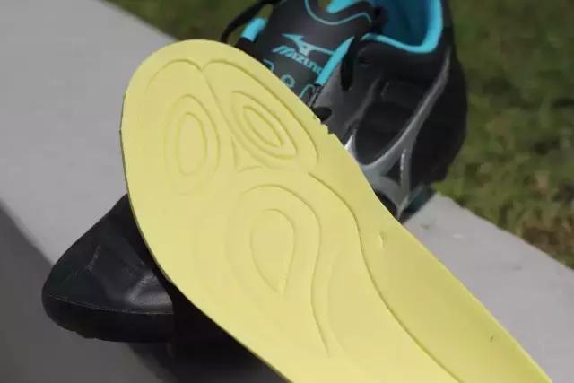 mizuno最新款足球鞋,mizuno袋鼠皮