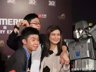 tvb乐易玲与曾励珍,曾励珍和乐易玲合照